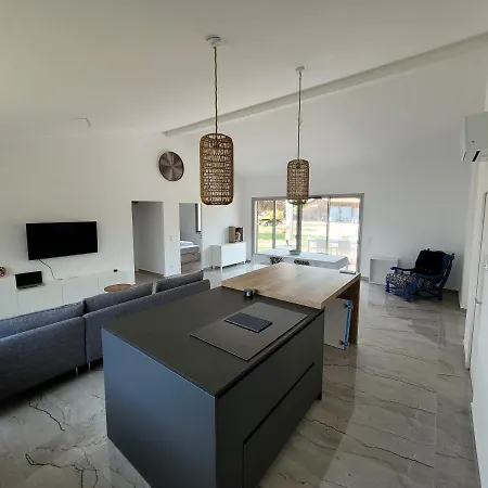 Du Lignan Villa *